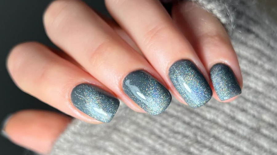Cat Eye Manicure